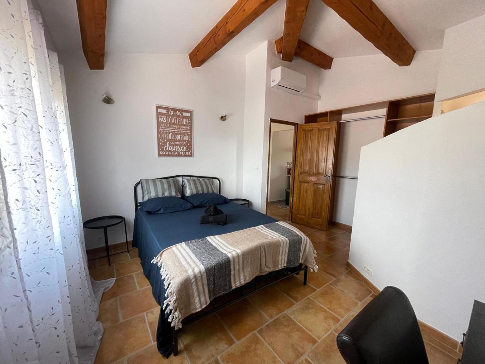 La Casa Bella Aparthotel Gignac-la-Nerthe Ngoại thất bức ảnh