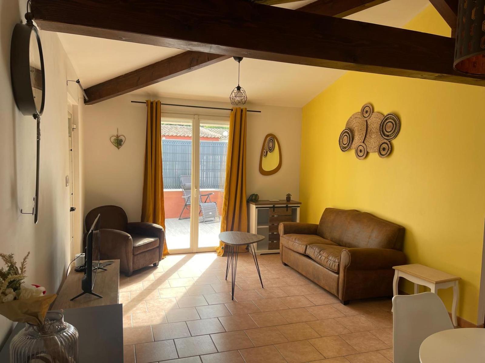 La Casa Bella Aparthotel Gignac-la-Nerthe Ngoại thất bức ảnh